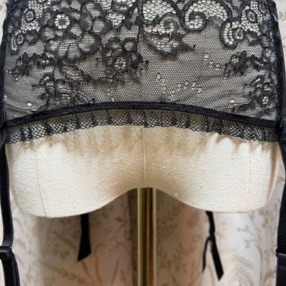 Victoria's Secret Womens Black Lace Garter Belt L Boudoir Sexy Vampy Coquette