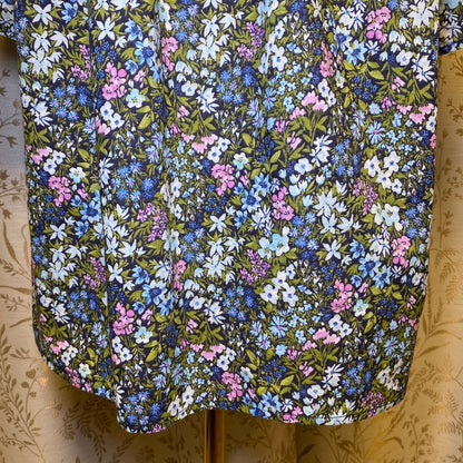 Old Navy Floral Cotton Blouse XL Cottagecore Boho Dark Floral Grandmacore Fairy