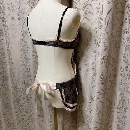 2009 Victoria's Secret Lace Maid Babydoll Chemise 36C Bow Coquette Sirencore