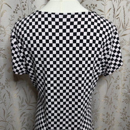 New York & Company Checkered Scoop Neck Pleated Top Women L Stretch Thrashed