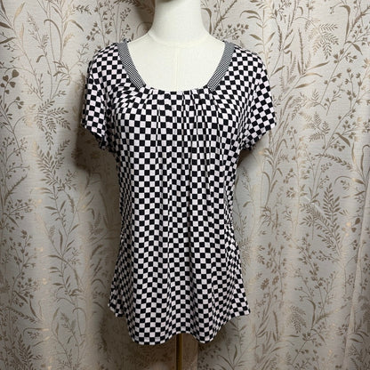 New York & Company Checkered Scoop Neck Pleated Top Women L Stretch Thrashed