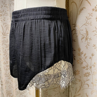 Me To We Black Silk-Feel Lace Trim Shorts Small Coquette Dollette Balletcore