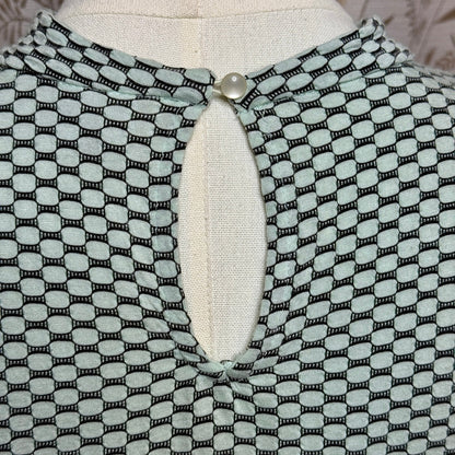 ELLE Green Twist Keyhole Top L Micro Pattern OfficeSiren Retro Romantic Academia