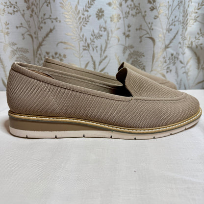 Me Too Wedge Slip-On Loafers Women 11 Beige Light Academia Comfort Office Travel