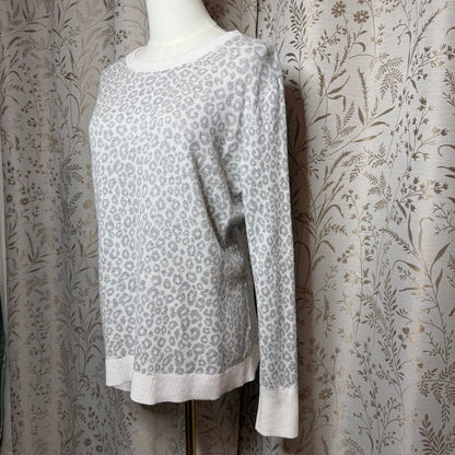 A New Day White Gray Animal Print Sweater Women XL Leopard Minimalist Cozy Chic