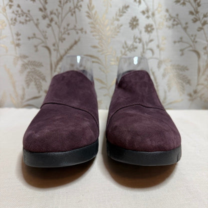 Clarks Artisan Daelyn Monarch Suede Slip-On Loafers Women 11 Purple Comfort NWT