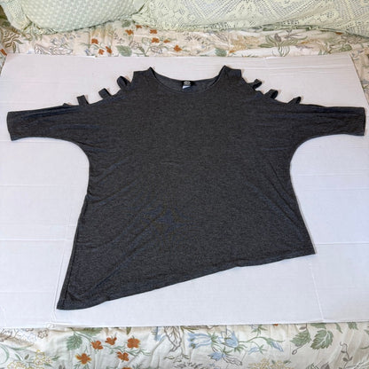 Bobeau Cutout Cold Shoulder Asymmetrical Top Womens 1X Gray Stretch Edgy Casual