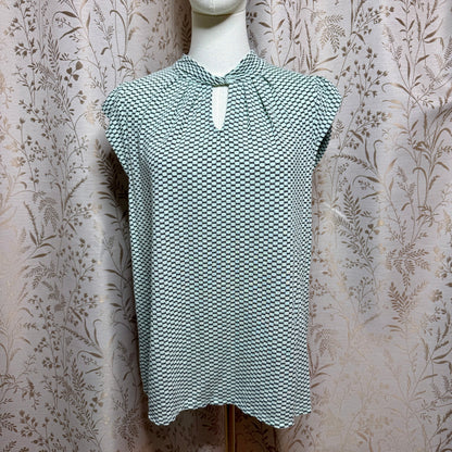 ELLE Green Twist Keyhole Top L Micro Pattern OfficeSiren Retro Romantic Academia