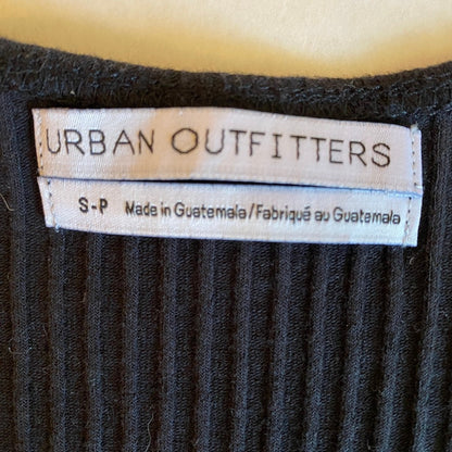 Urban Outfitters Black Ribbed V-Neck Crop Top Small Grunge Coquette Indie Goth